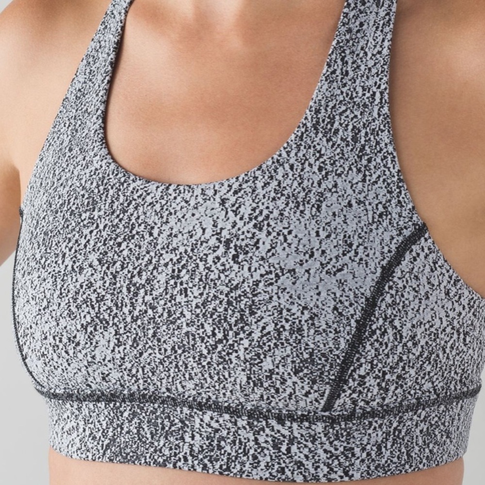 🍋lululemon Circuit Breaker Bra - Power Luxtreme Spray Jacquard White Black
